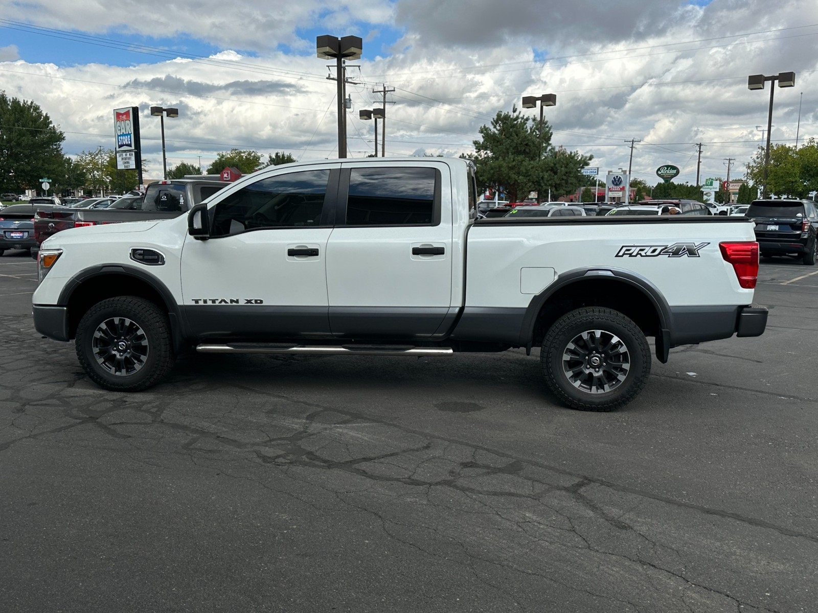 2017 Nissan Titan XD PRO-4X 14