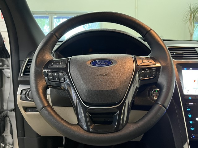 2019 Ford Explorer Limited 32