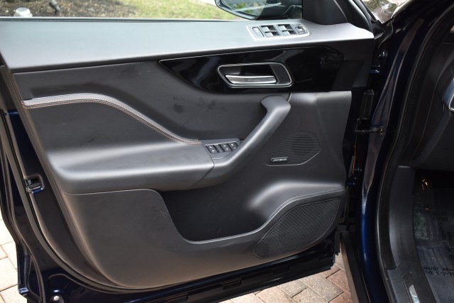 2020 Jaguar F-PACE Navi Leather Pano Glass Roof Heated Seats Rear Vie 26
