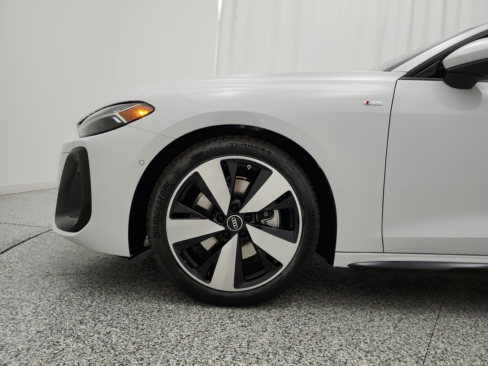 New 2026 Glacier White Metallic Audi Premium Plus 2.0 TFSI quattro image 13