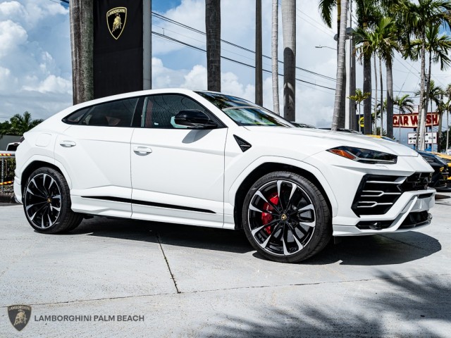 2022 Lamborghini Urus  in , 