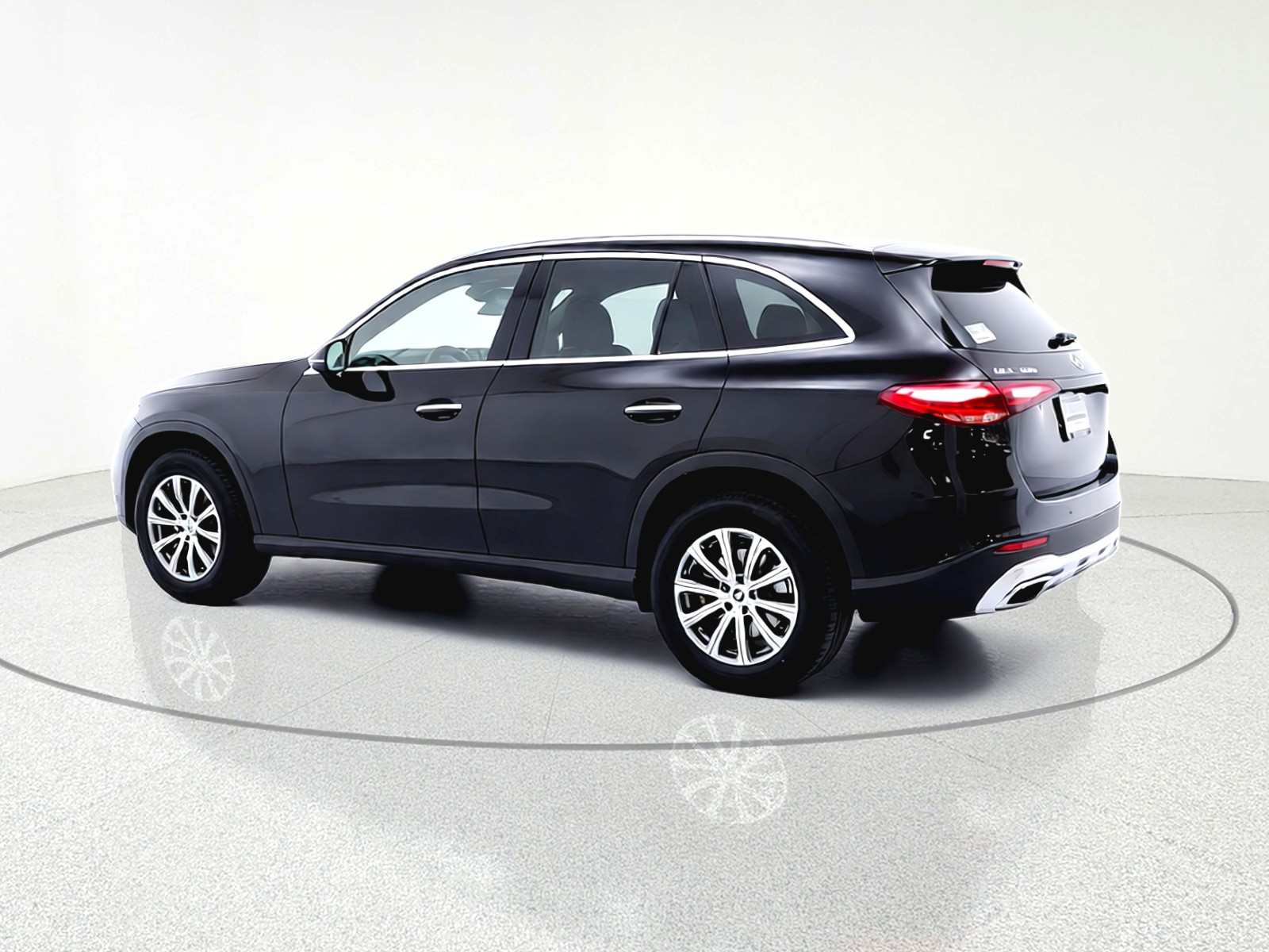 New 2026 Black Mercedes-Benz GLC 300 image 7