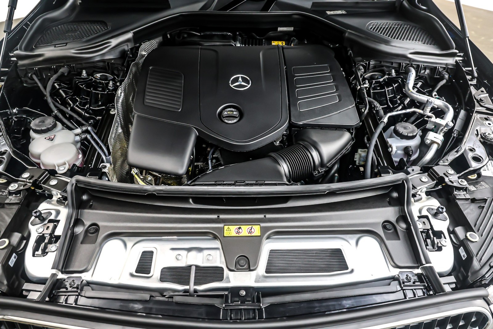 New 2026 Black Mercedes-Benz GLC 300 SUV image 11