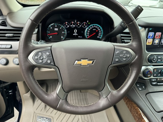 2019 Chevrolet Suburban Premier with Center Row Buckets 41