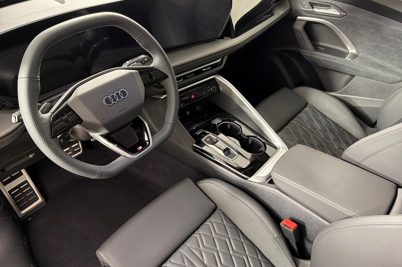 New 2026 Mythos Black Metallic Audi Premium Plus 3.0 TFSI quattro image 9