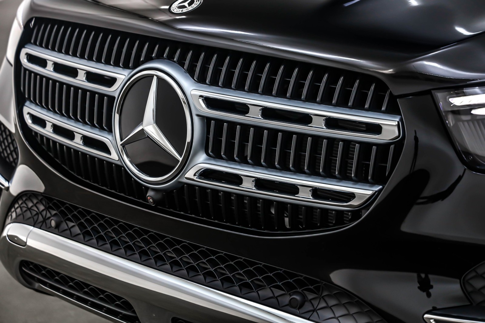 New 2026 Black Mercedes-Benz GLE 350 SUV image 13