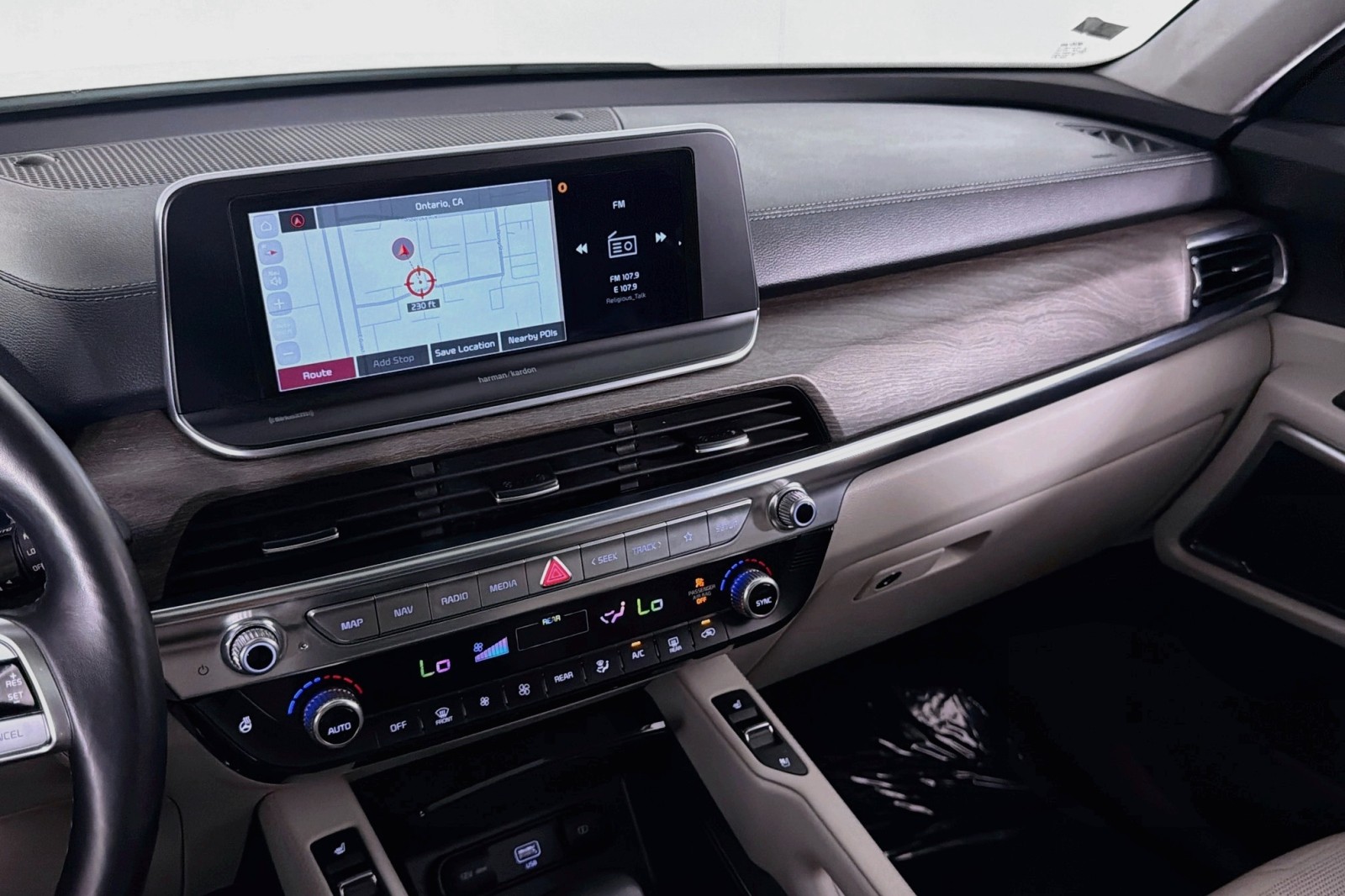Used 2022 Glacial White Pearl Kia SX image 21