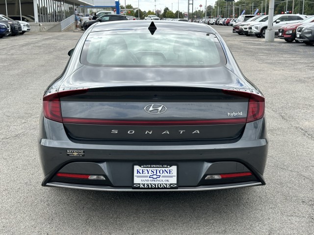 2022 Hyundai Sonata Hybrid Limited 4