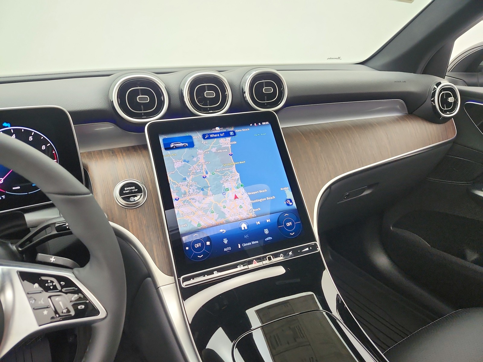 New 2026 Black Mercedes-Benz GLC 300 image 10