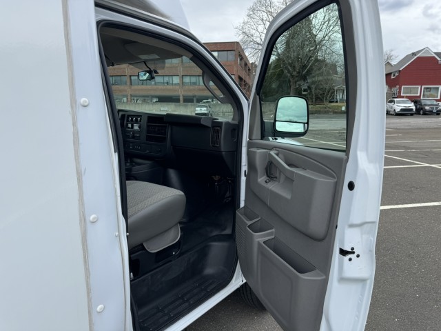 2021 Chevrolet Express Commercial Cutaway Box Van 15