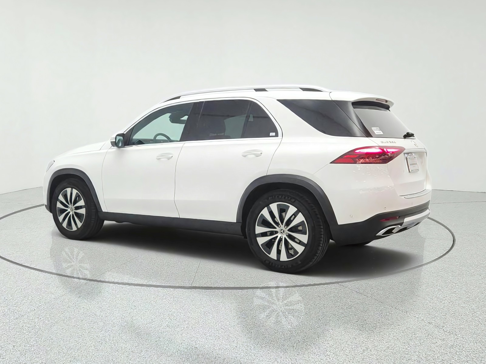 New 2026 Polar White Mercedes-Benz GLE 350 SUV image 7
