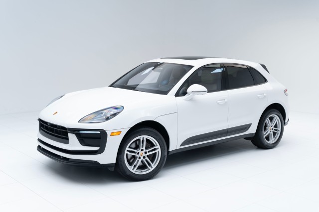 2022  Macan  in , 