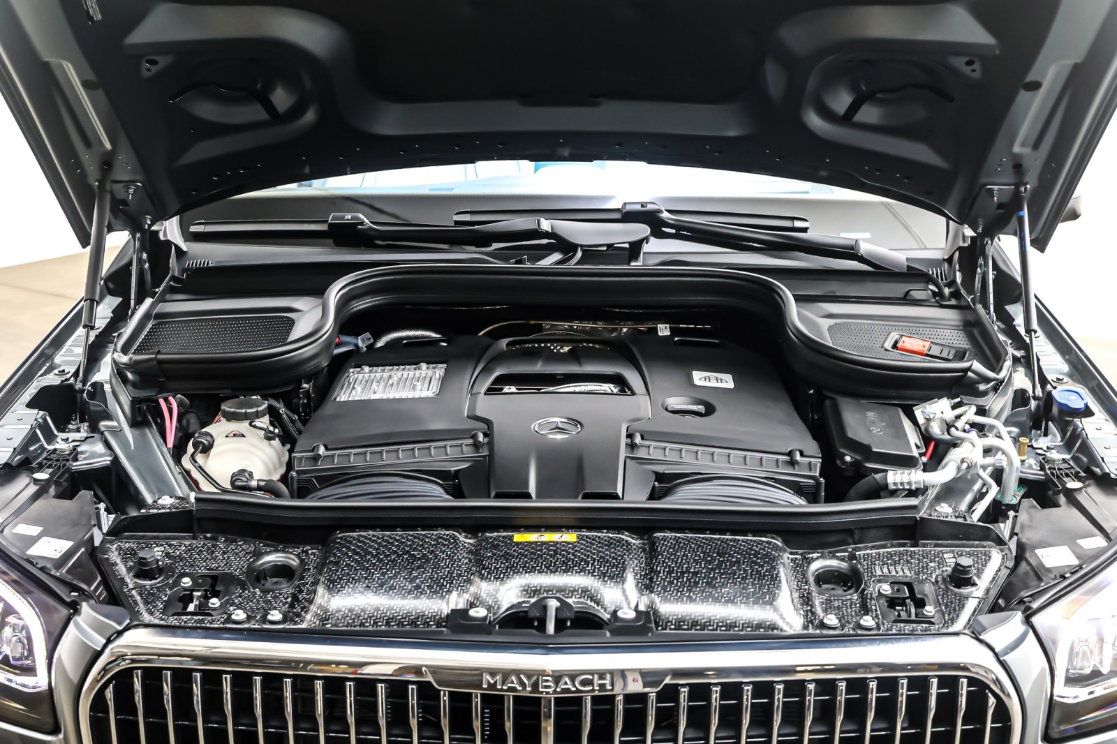 New 2026 Selenite Grey Metallic Mercedes-Benz Maybach GLS 600 image 11