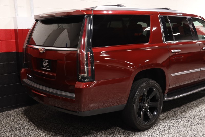 2020 Cadillac Escalade ESV 4dr Suv in , 