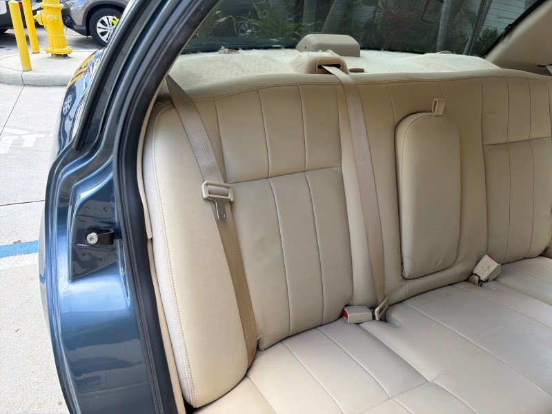 2007 Mercury Grand Marquis LS LOW MILES 52,599 1 OWNER in ,