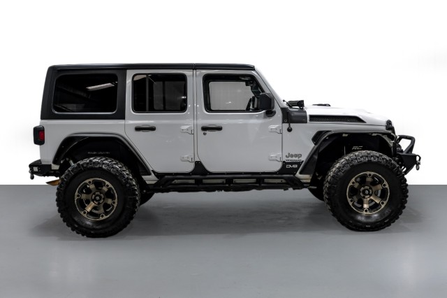 2018 Jeep Wrangler Unlimited Sahara 5