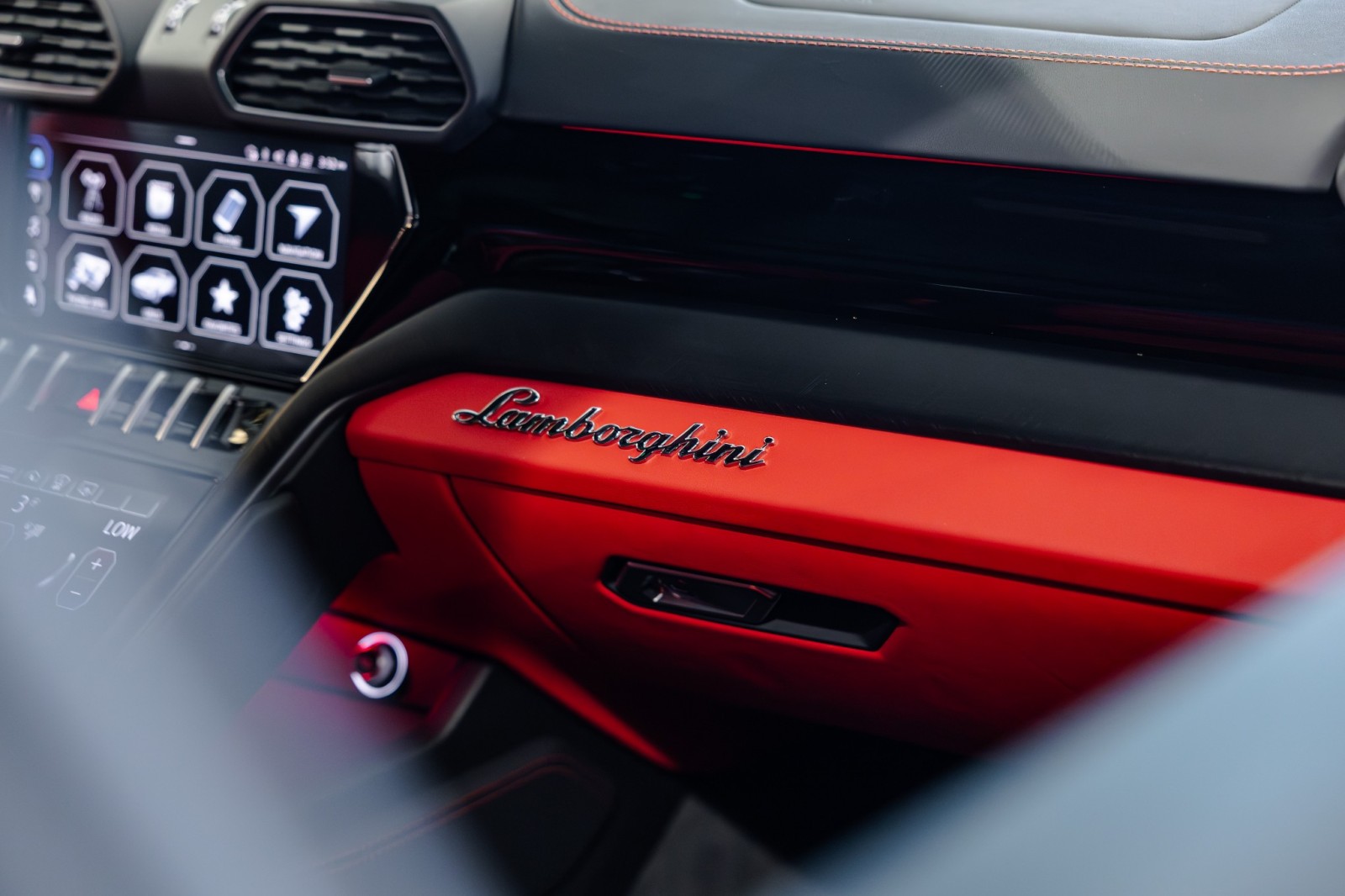 Used Car 2022 Lamborghini Urus  For Sale Under $230,000 In Boerne, Texas