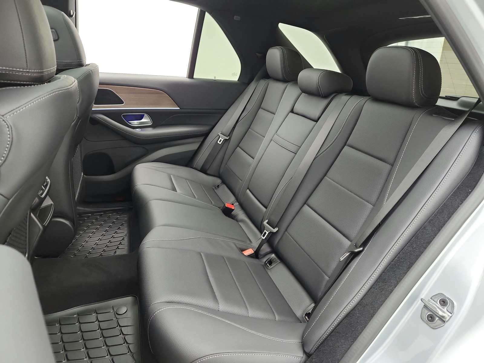 New 2026 Cirrus Silver Metallic Mercedes-Benz GLE 350 image 11