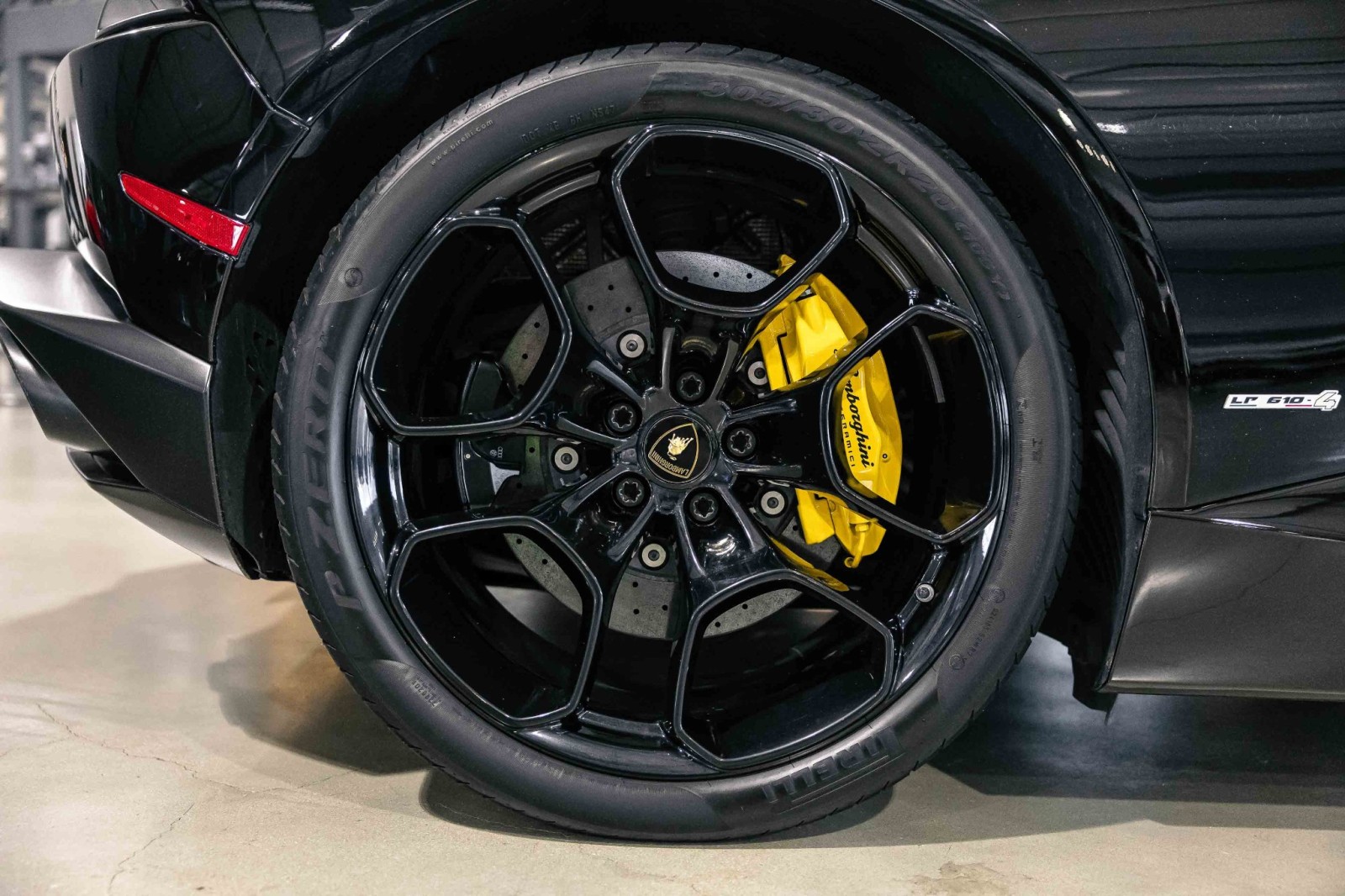 Used Car 2015 Lamborghini Huracan  For Sale Under $220,000 In Boerne, Texas