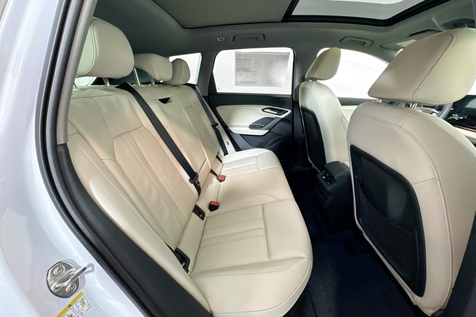 New 2025 Glacier White Metallic Audi Premium quattro image 24