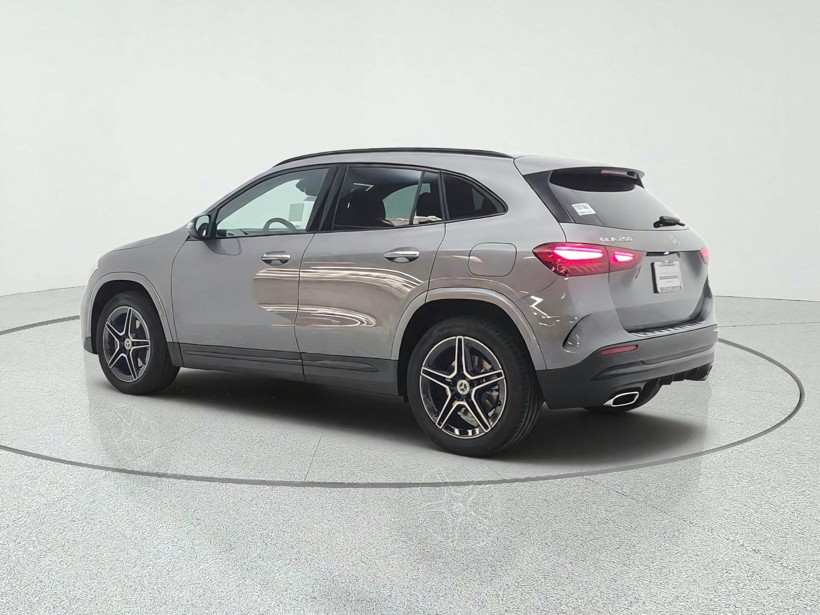 New 2026 Mountain Grey Metallic Mercedes-Benz GLA 250 SUV image 7