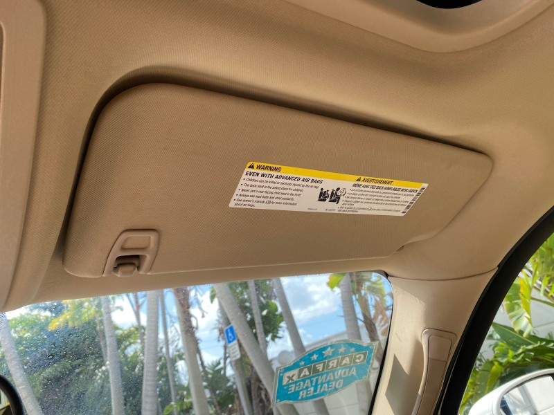 2010 Cadillac Escalade SUNROOF NAV Premium LOW MILES 66,933 in ,