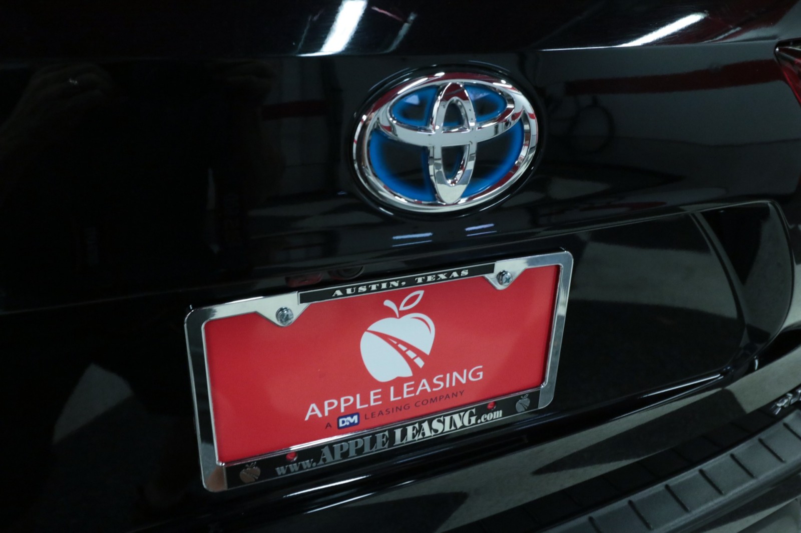 Used Car 2023 Toyota Highlander  Hybrid Bronze Edition For Sale Under $40,000 In Austin, Texas