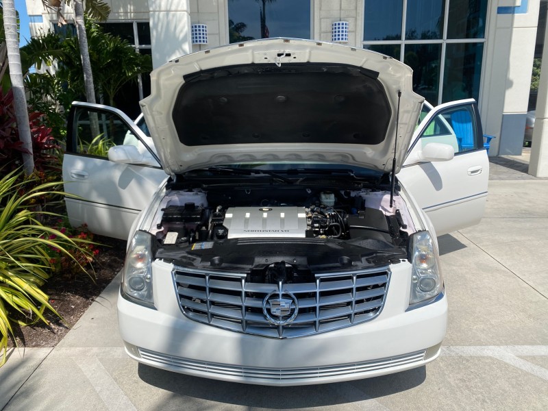 2006 Cadillac DTS LOW MILES 58,287 in , 