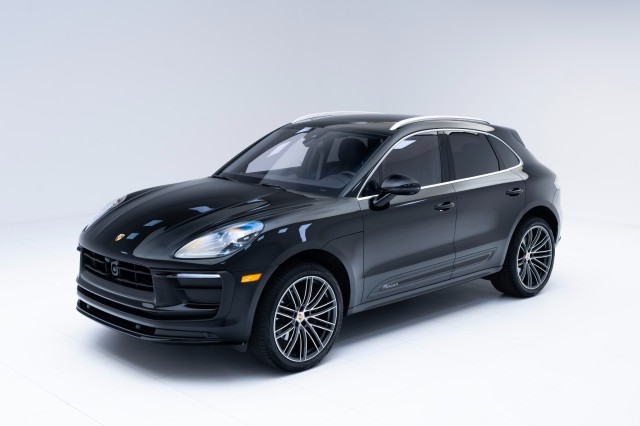 2024  Macan  in , 