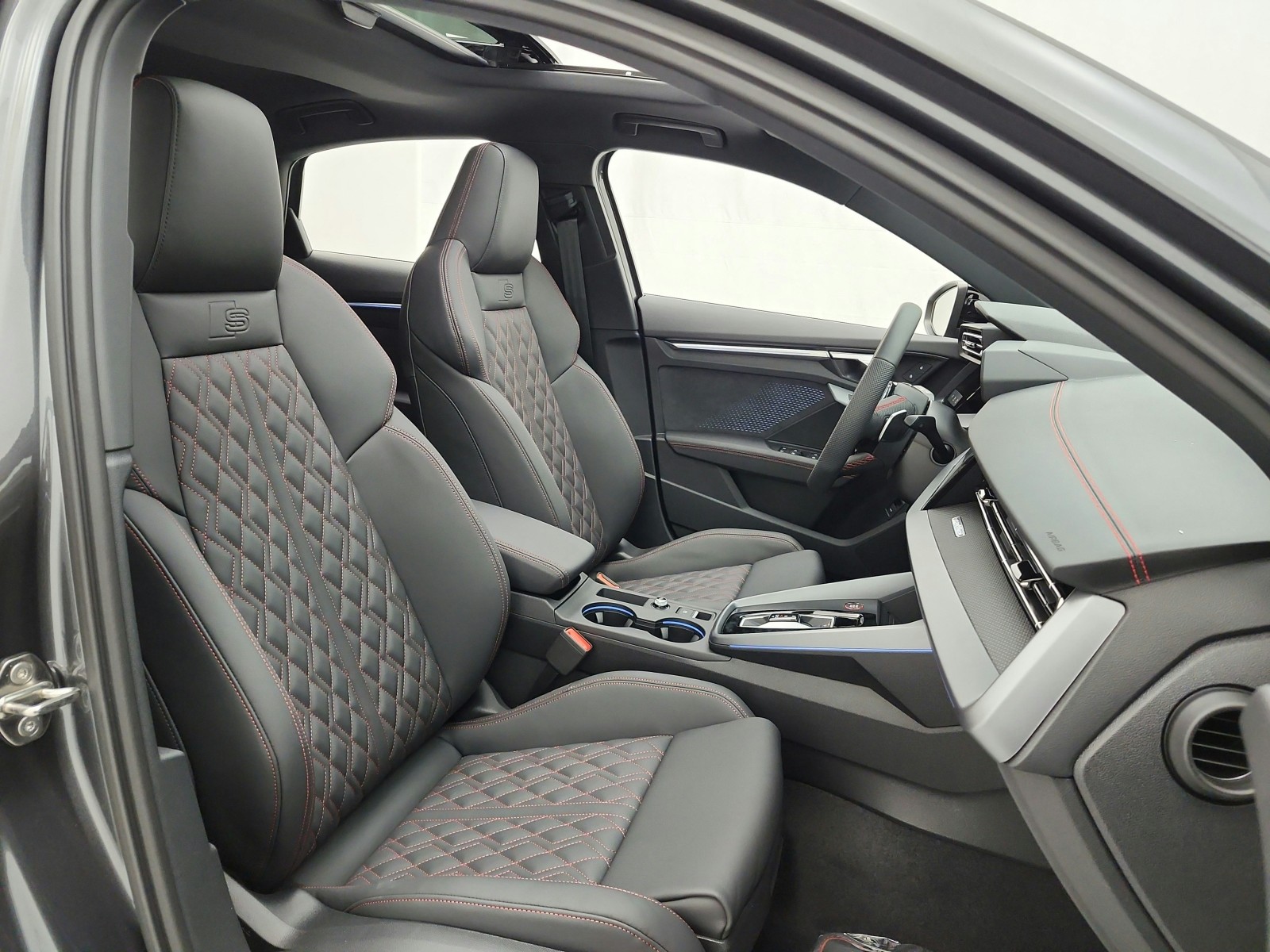 New 2026 Daytona Gray Pearl Effect Audi quattro image 15