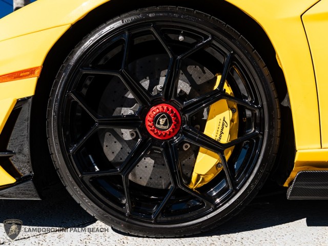 Lamborghini Aventador