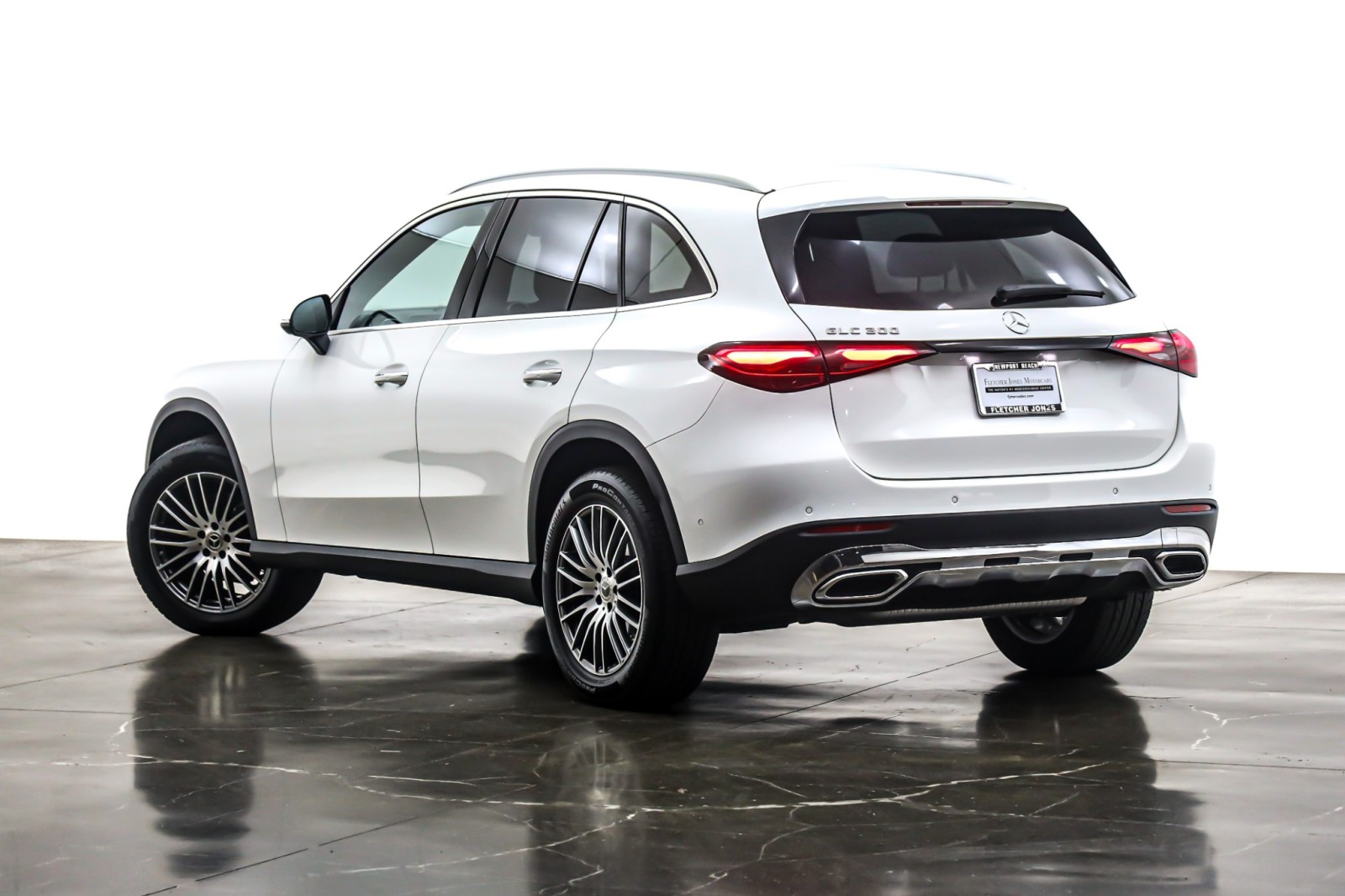 Used 2025 Polar White Mercedes-Benz GLC 300 SUV image 13