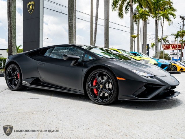 2022 Lamborghini Huracan EVO  in , 