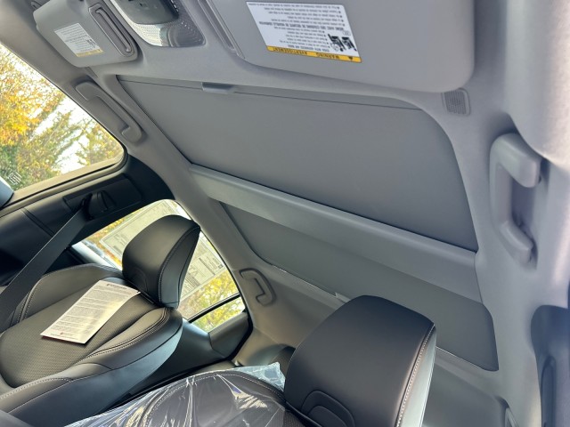 ToyotaPrius Plug-In Hybrid31