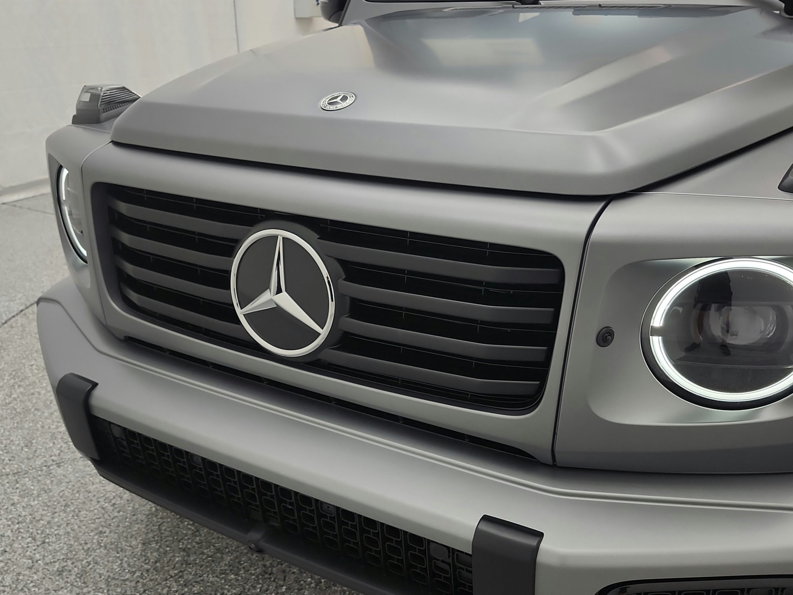 New 2026 MANUFAKTUR Platinum magno Mercedes-Benz G 580e image 14