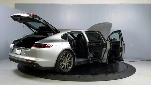 2018 Porsche Panamera 4S Executive 14