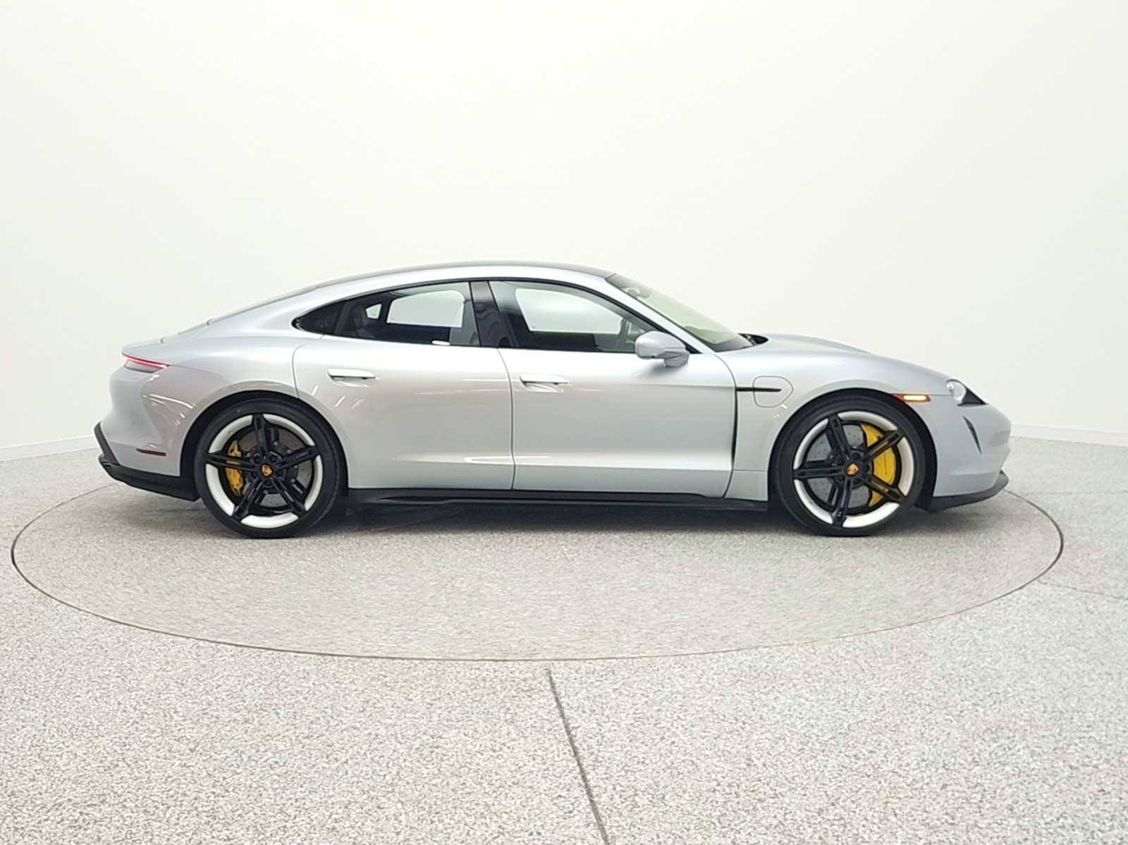Used 2024 Dolomite Silver Metallic Porsche Turbo AWD image 4