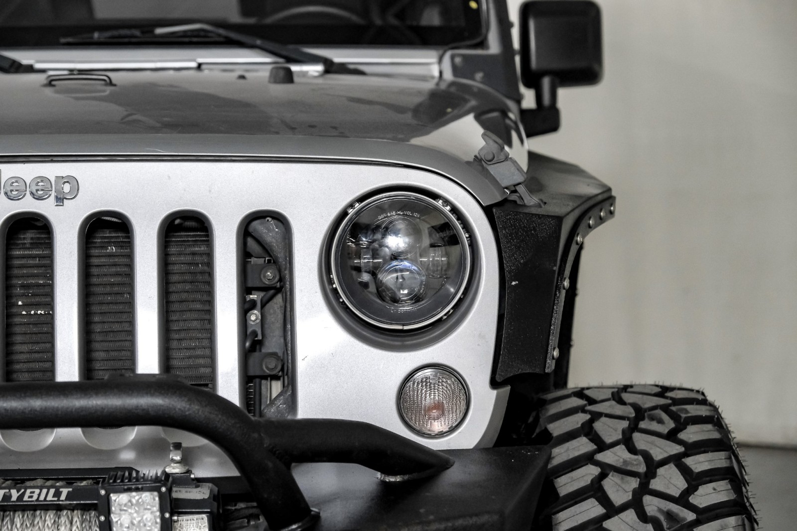 2014 Jeep Wrangler Unlimited Sahara 36