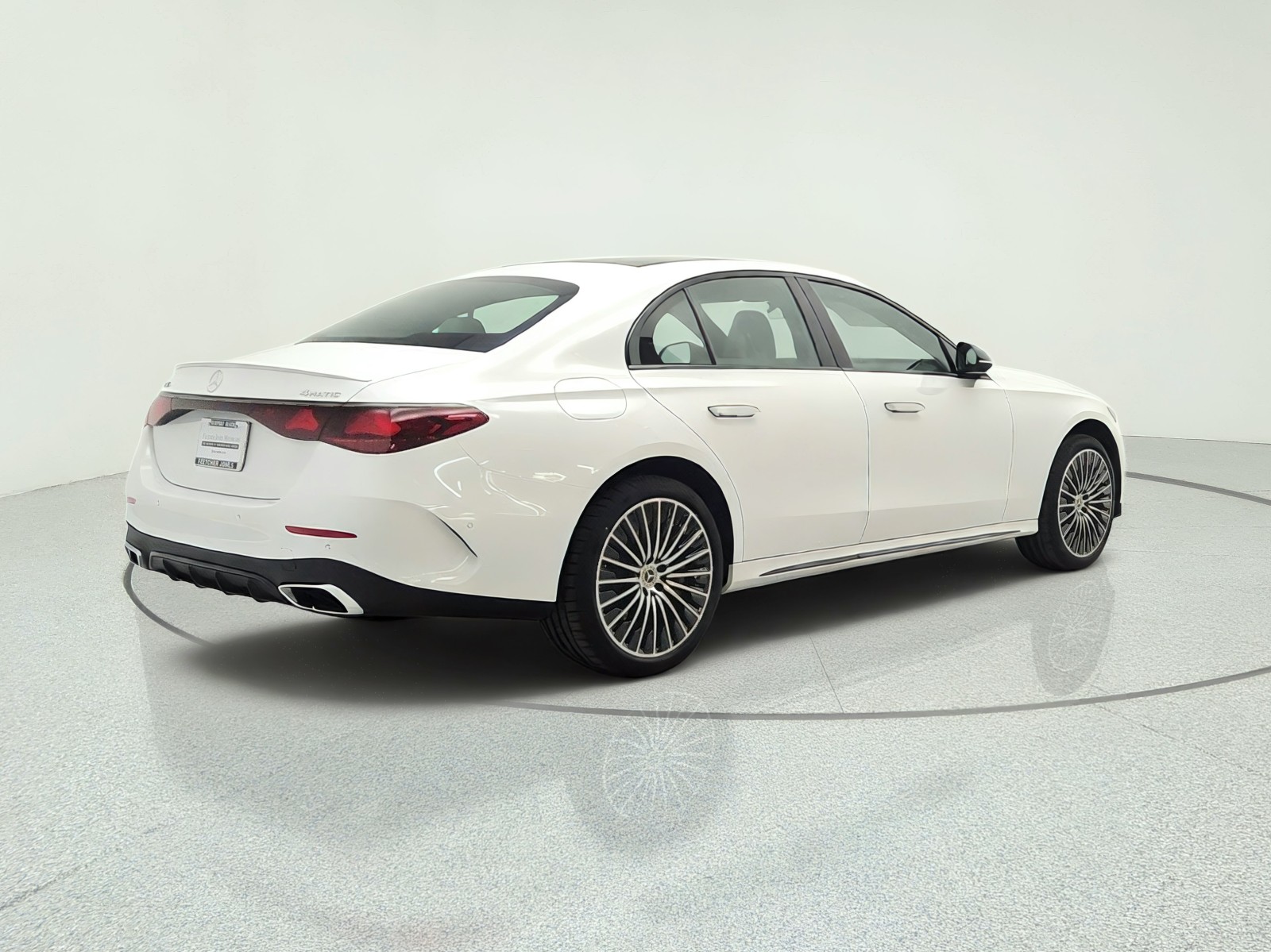 New 2027 MANUFAKTUR Moonlight White Metallic Mercedes-Benz E 450 4MATIC® Sedan image 5
