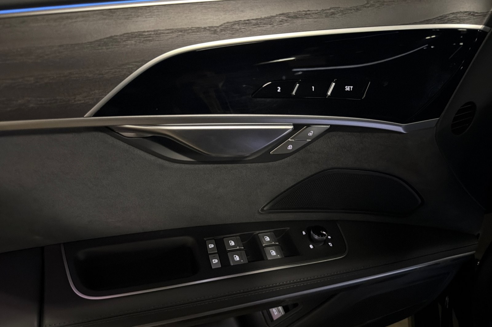 New 2026 Mythos Black Metallic Audi L quattro *Ltd Avail* image 10