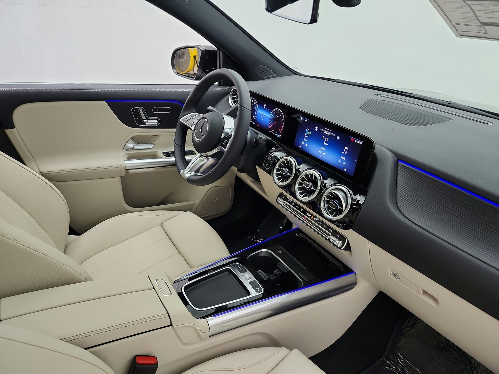 New 2026 Cosmos Black Metallic Mercedes-Benz GLA 250 SUV image 13