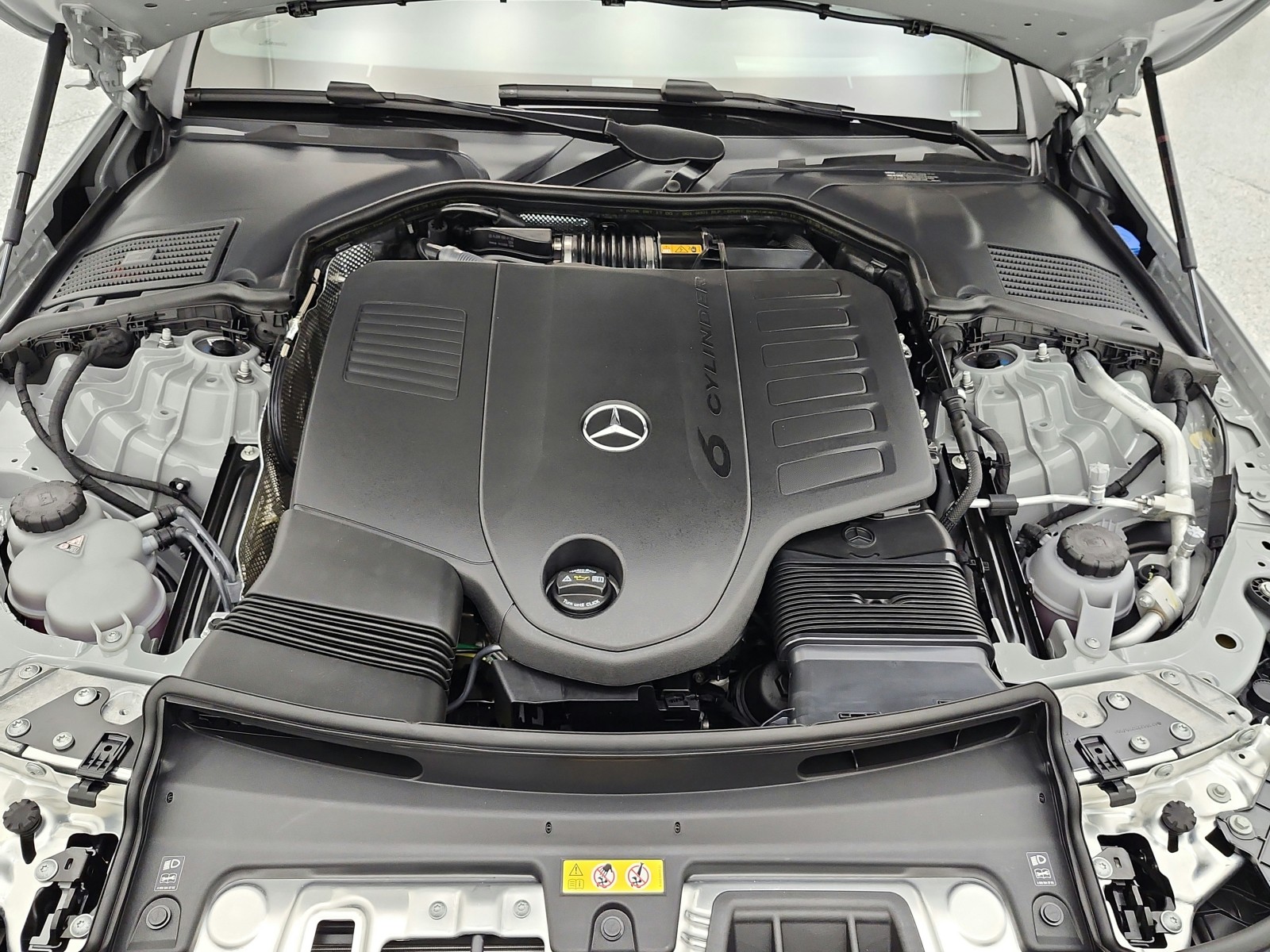 New 2026 MANUFAKTUR Alpine Grey Metallic Mercedes-Benz CLE 450 image 13