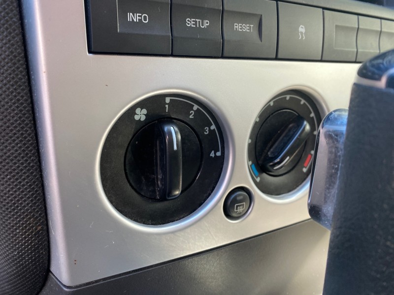 2010 Mercury Mountaineer 1 OWNER LOW MILES 78,753 in , 