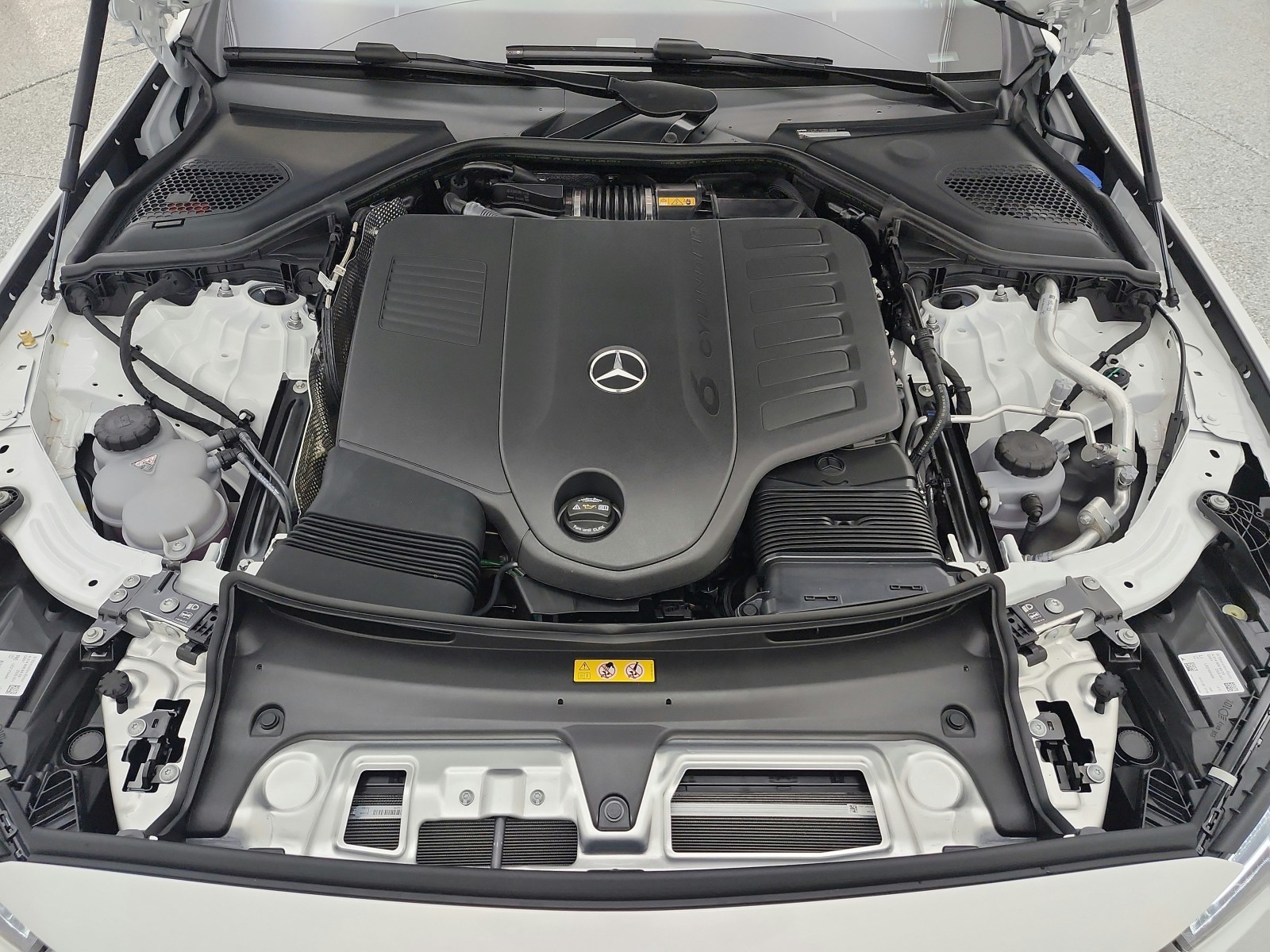 New 2026 Polar White Mercedes-Benz E 450 image 20