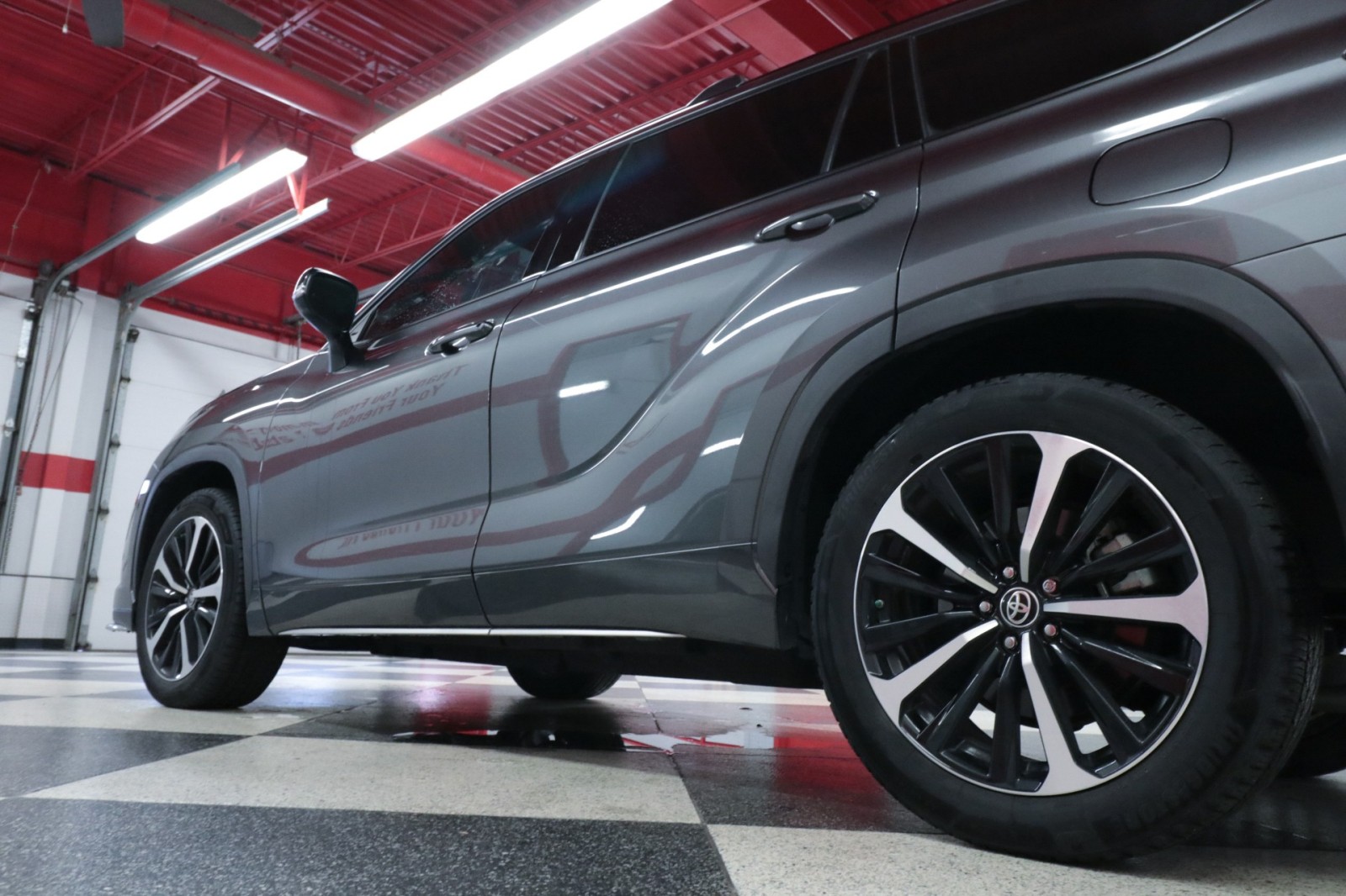 Used Car 2022 Toyota Highlander  Xse For Sale Under $35,000 In Austin, Texas