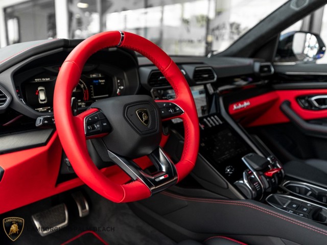 2023 Lamborghini Urus S in , 