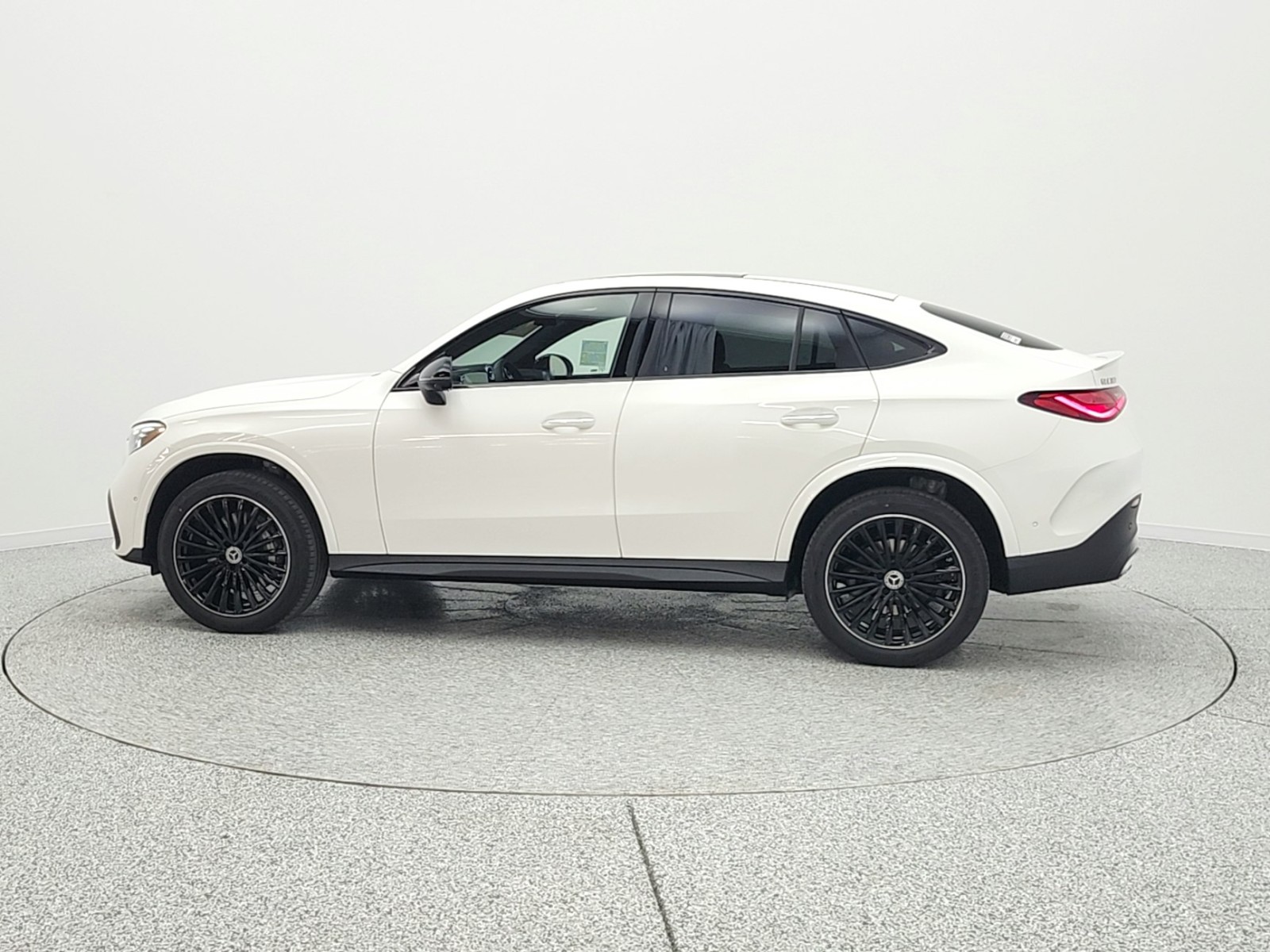 New 2026 Polar White Mercedes-Benz GLC 300 image 8