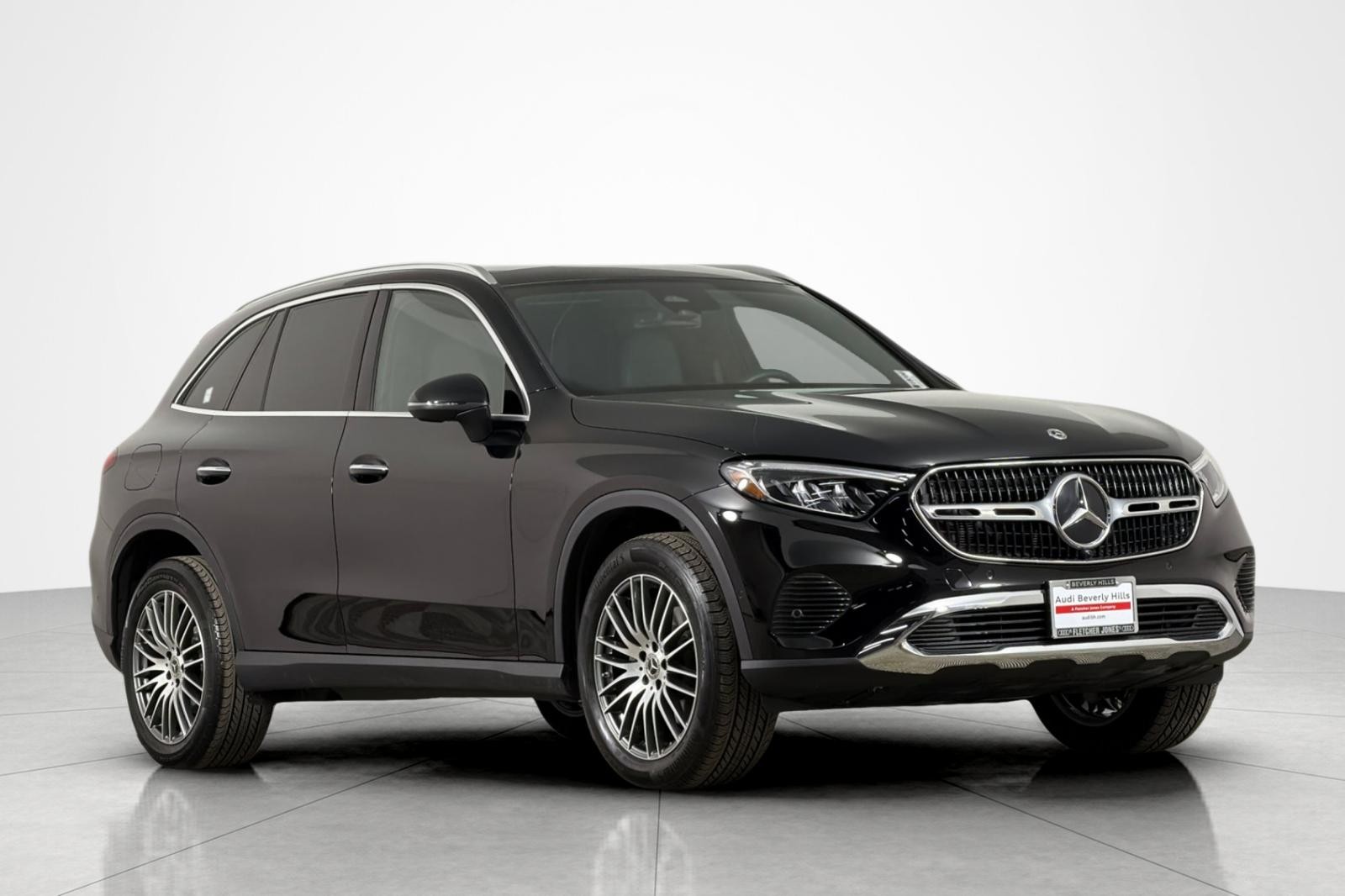 Used 2025 Black Mercedes-Benz GLC 300 SUV image 7