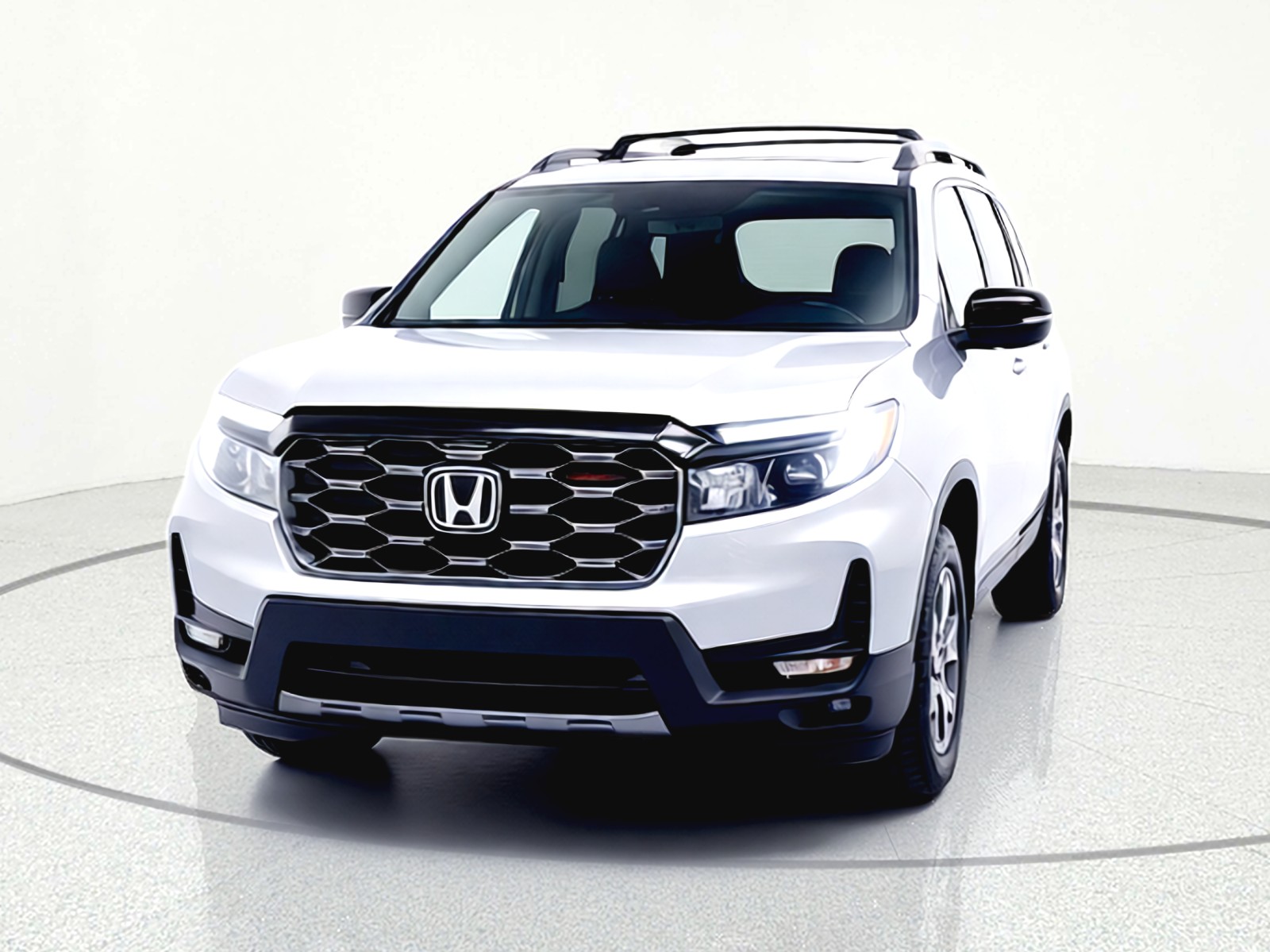 Used 2022 Lunar Silver Metallic Honda TrailSport AWD image 3