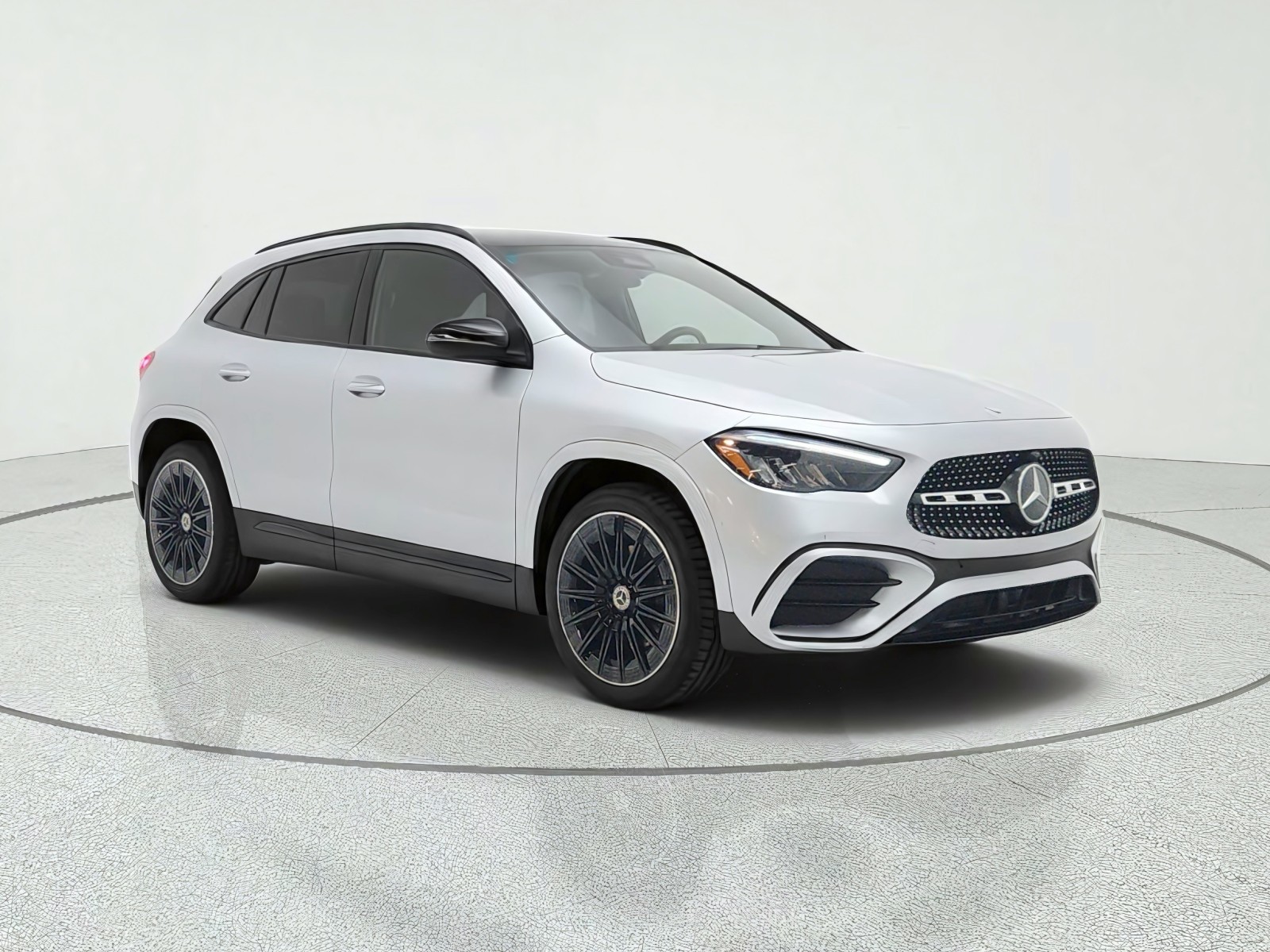New 2026 Cirrus Silver Metallic Mercedes-Benz GLA 250 SUV image 3